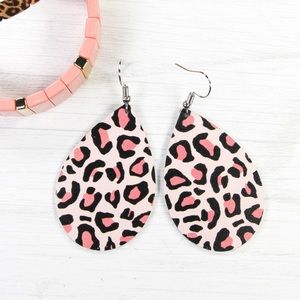 —PINK LEOPARD—LEATHER TEARDROP EARRINGS!! NWT